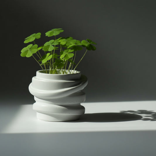 Le pot en béton MELI, artisanat français