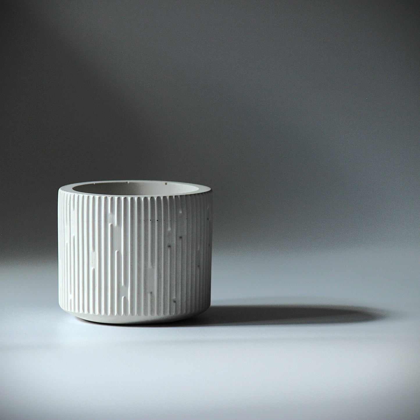 Le pot en béton RETI, artisanat français