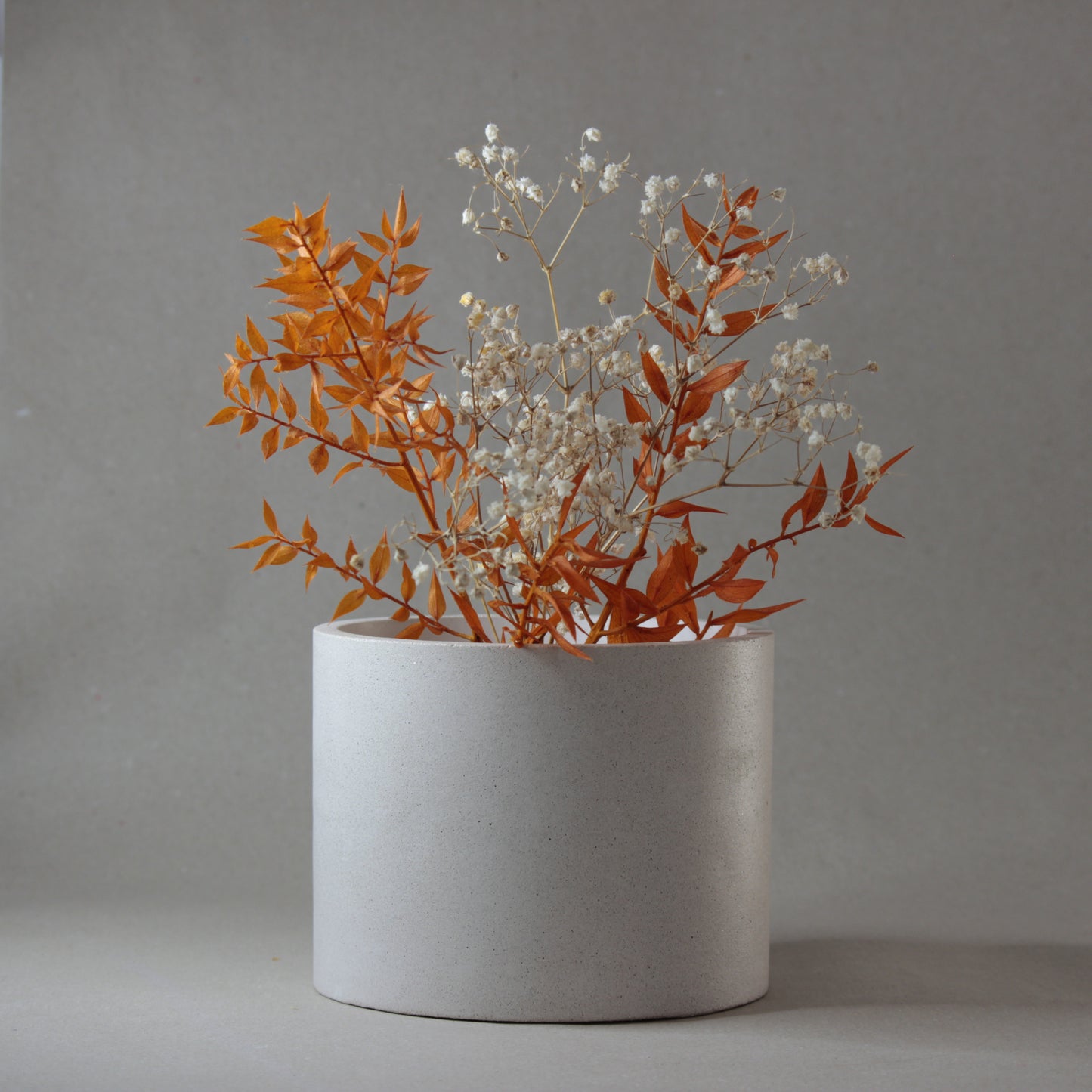 Le pot en béton TERRA, artisanat français