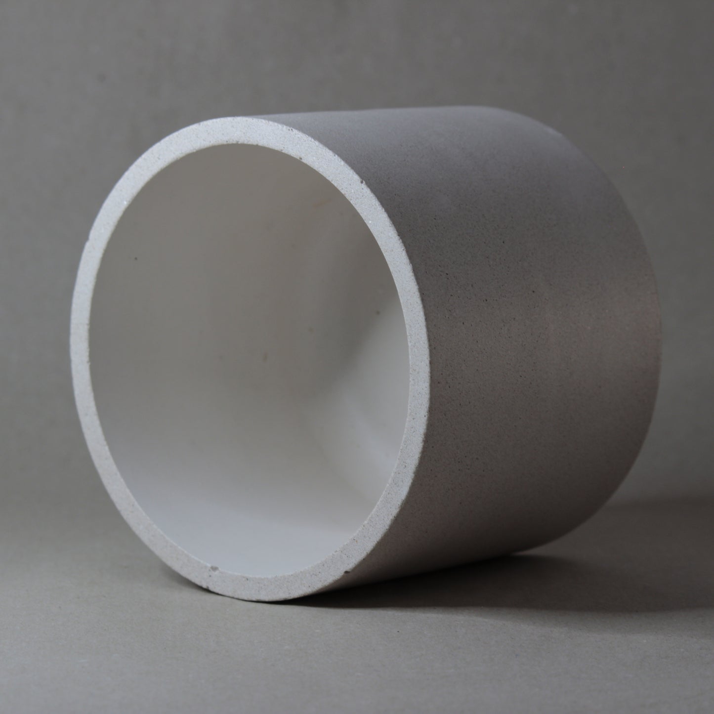 Le pot en béton TERRA, artisanat français