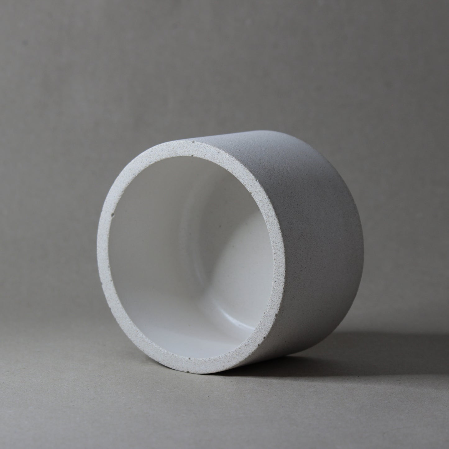 Le pot en béton COTTA, artisanat français