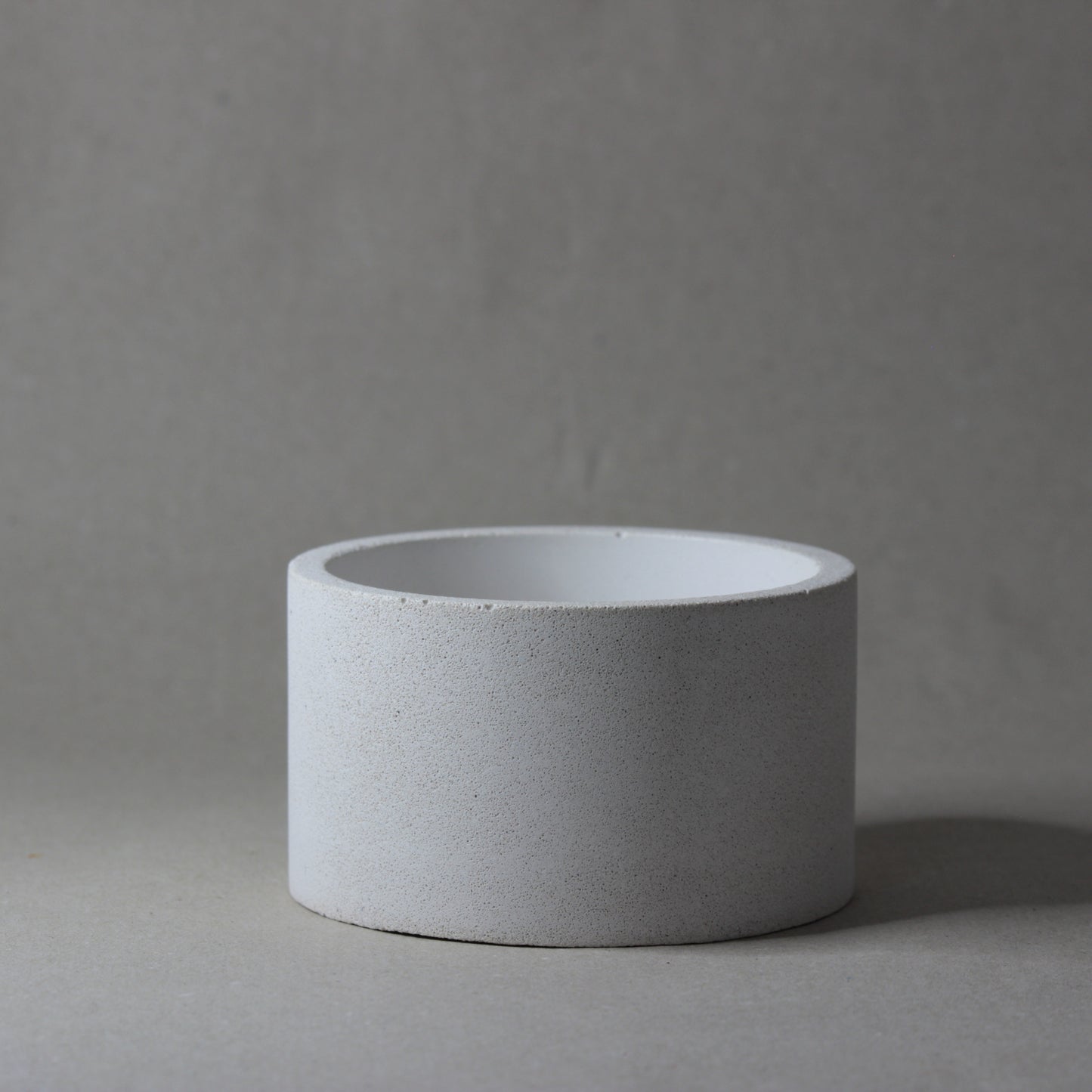 Le pot en béton COTTA, artisanat français