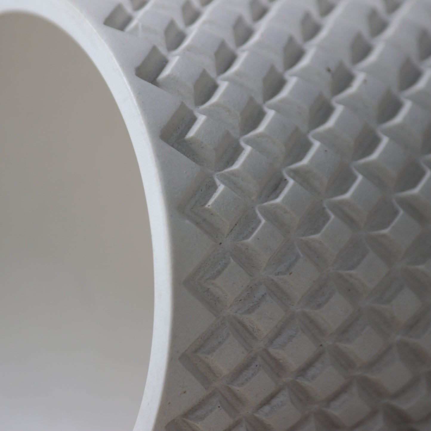 Le pot en béton CONCRETE², artisanat français