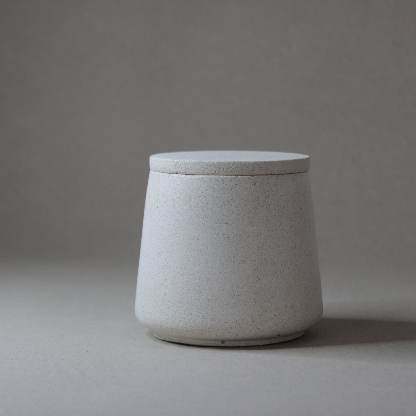 Le pot et son couvercle ALVEA, artisanat français