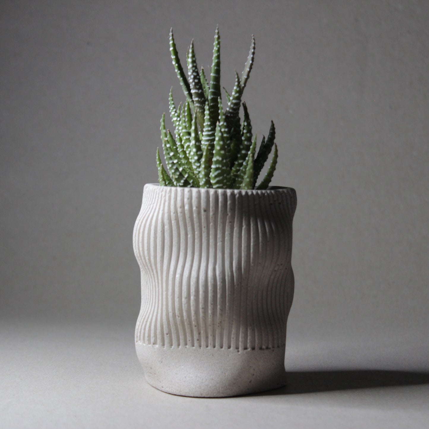 Le pot en béton UNDA, artisanat français